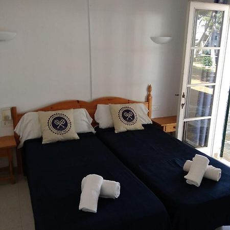 Apartamentos Playa Park Brisas Son Xoriguer Cala en Bosch Exteriér fotografie